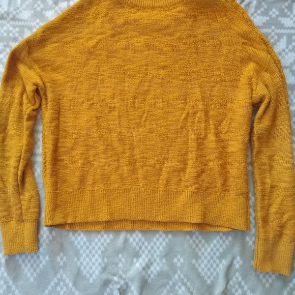 Mossimo Sweater - Picture 4 of 4